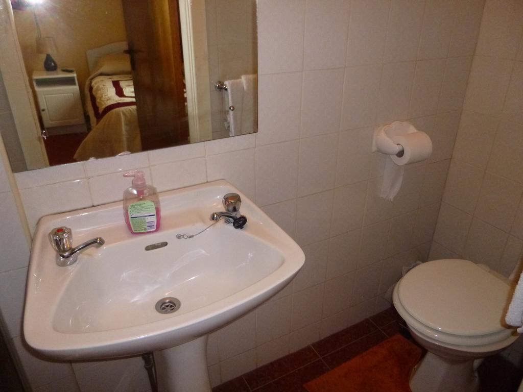 Dun Roamin Bed & Breakfast Galway Room photo